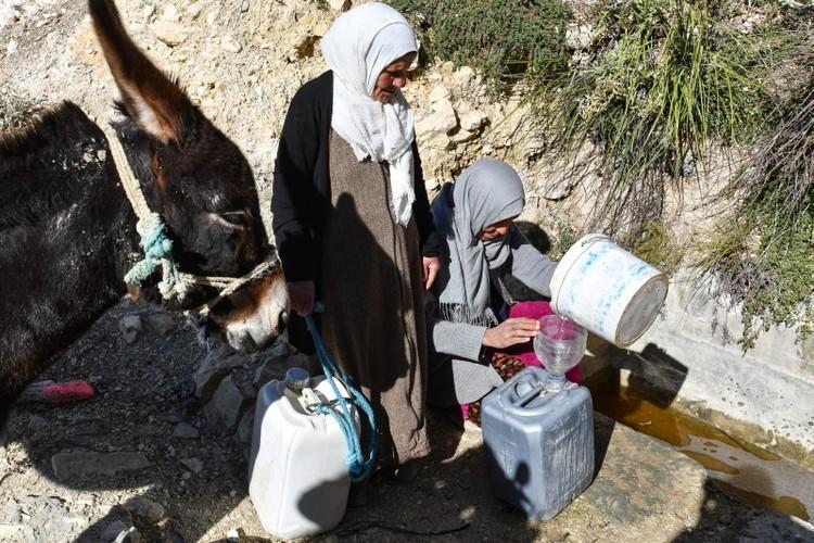 Hình ảnh được nhiều người Tunisia thích "thây ma" trong hạn hán và cô lập